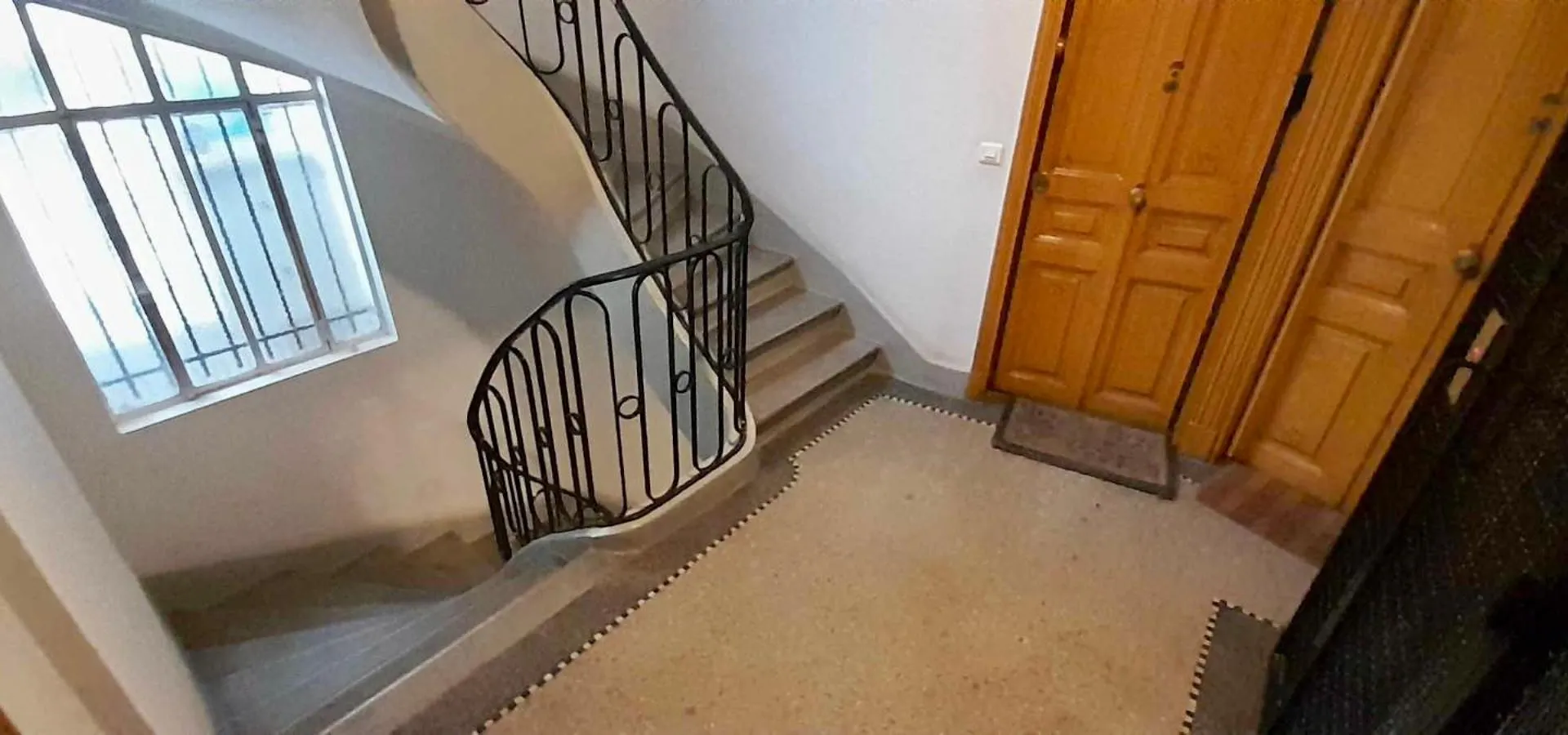 Appartement Avec Balcon Dans Residence Calme Avec Gardien - París