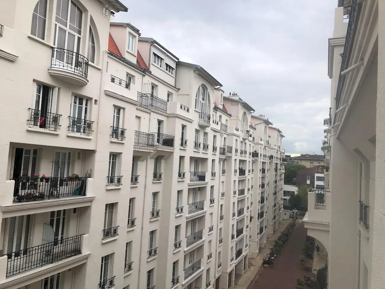 Appartement Avec Balcon Dans Residence Calme Avec Gardien - París Apartamento